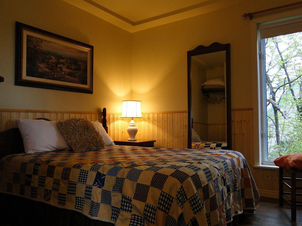 Auberge Fleurs De Lune La Malbaie Exteriér fotografie